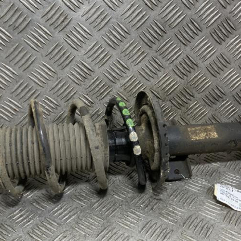 Amortisseur avant droit VOLKSWAGEN POLO 5 Photo n°1