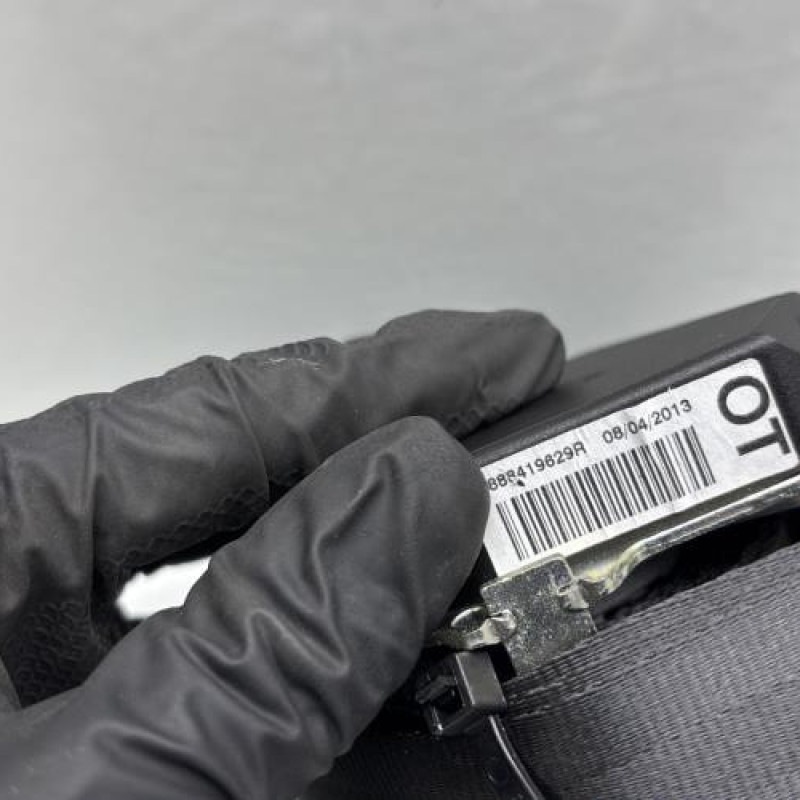 Ceinture arriere gauche RENAULT CLIO 4 Photo n°2