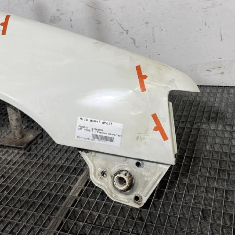 Aile avant droit PEUGEOT 205 Photo n°5