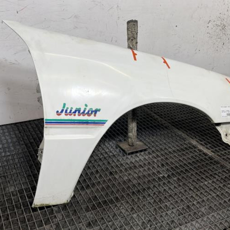 Aile avant droit PEUGEOT 205 Photo n°6