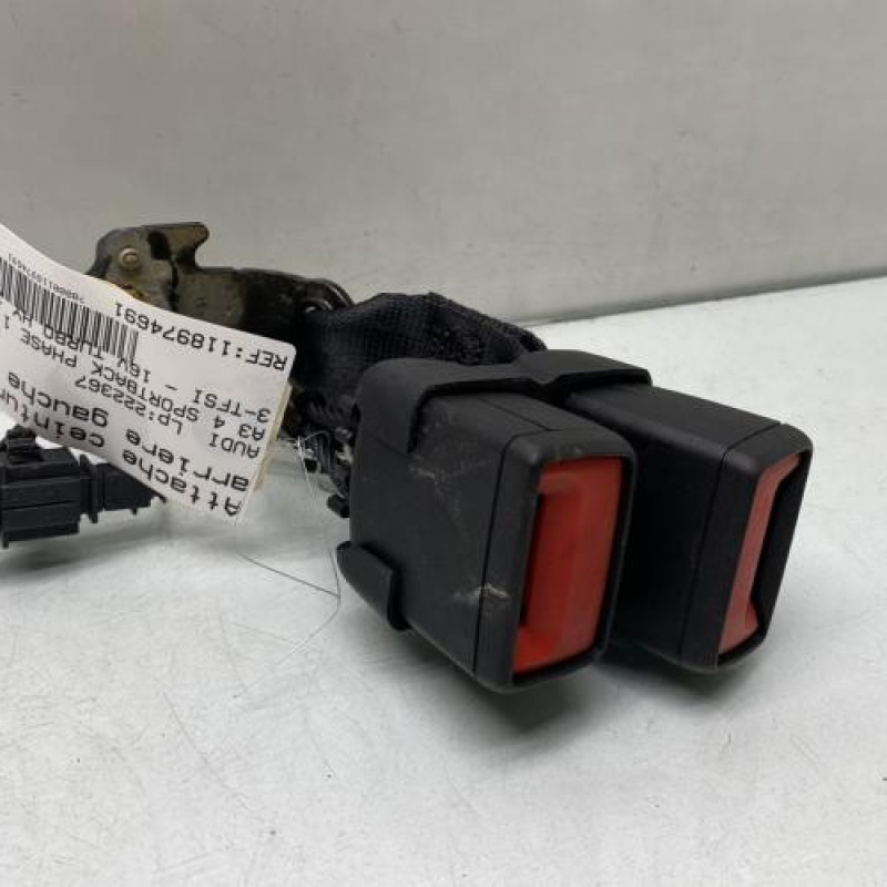 Attache ceinture arriere gauche AUDI A3 4 Photo n°1