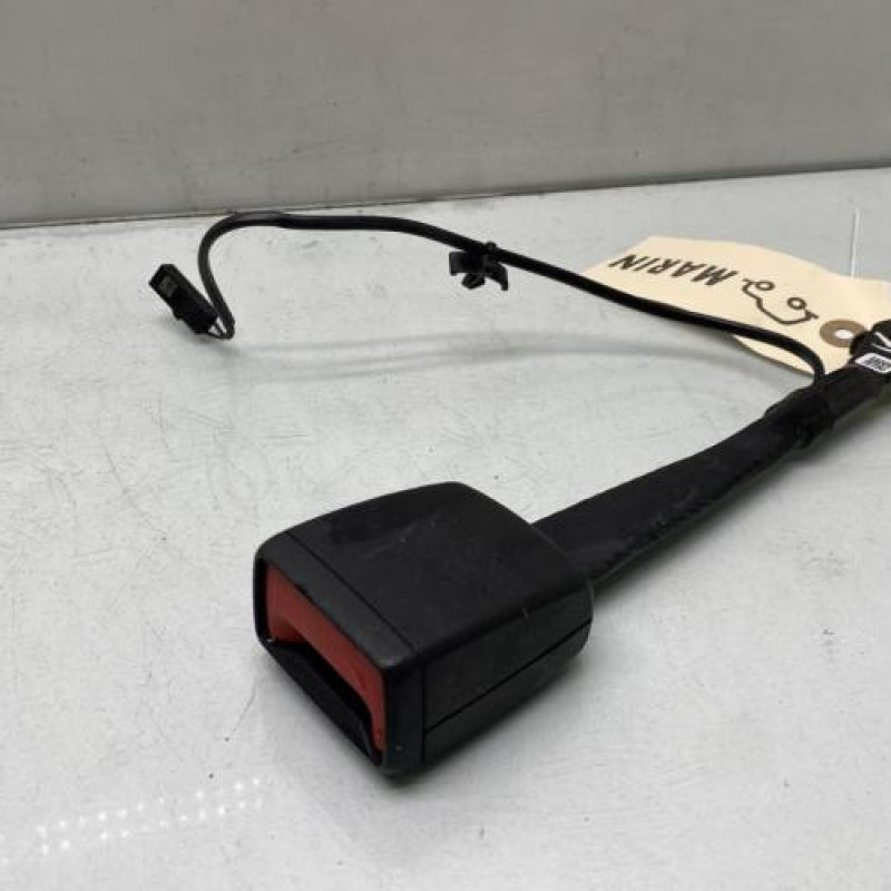 Attache ceinture avant gauche AUDI A3 4 Photo n°1