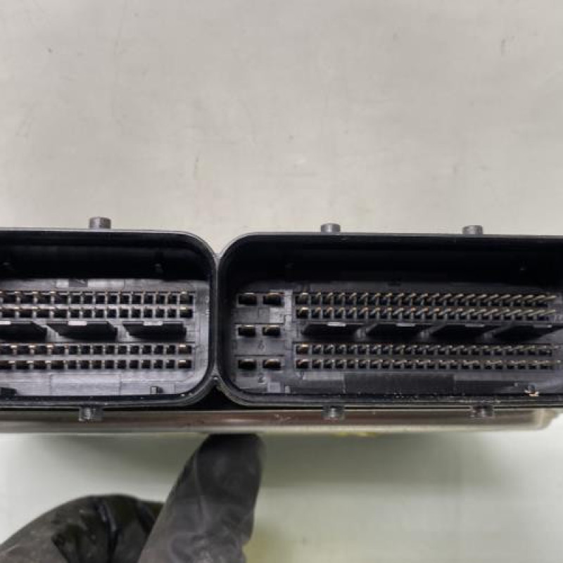 Calculateur moteur AUDI A3 4 Photo n°3