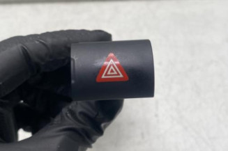 Bouton de warning CITROEN C3 3 Photo n°1