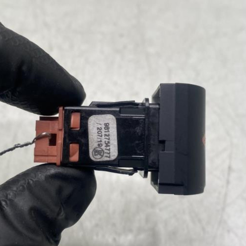 Bouton de warning CITROEN C3 3 Photo n°2