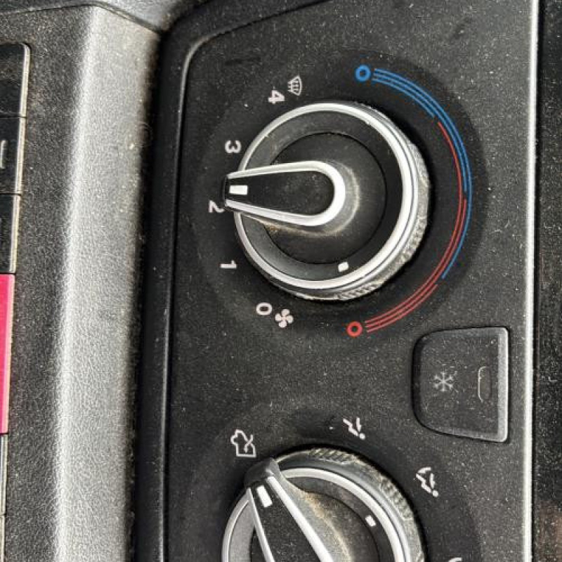 Attache ceinture avant droit CITROEN JUMPER 3 Photo n°11