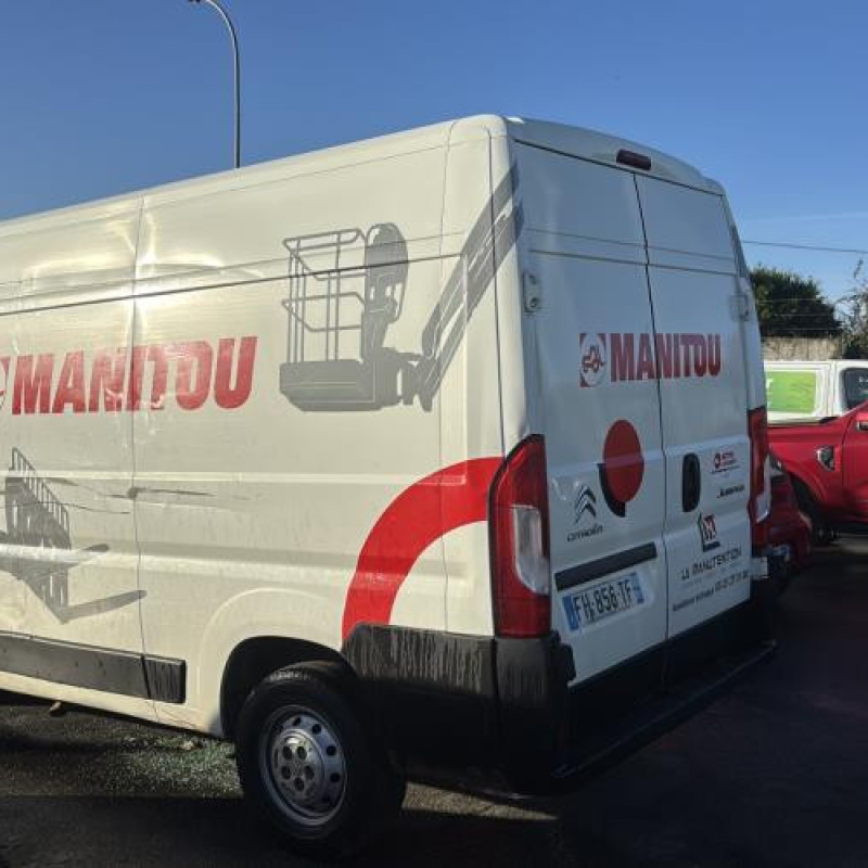 Attache ceinture centrale avant CITROEN JUMPER 3 Photo n°20