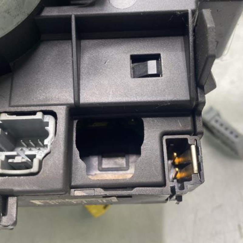 Com (Bloc Contacteur Tournant+Commodo Essuie Glace+Commodo Phare) PEUGEOT 206 Photo n°8