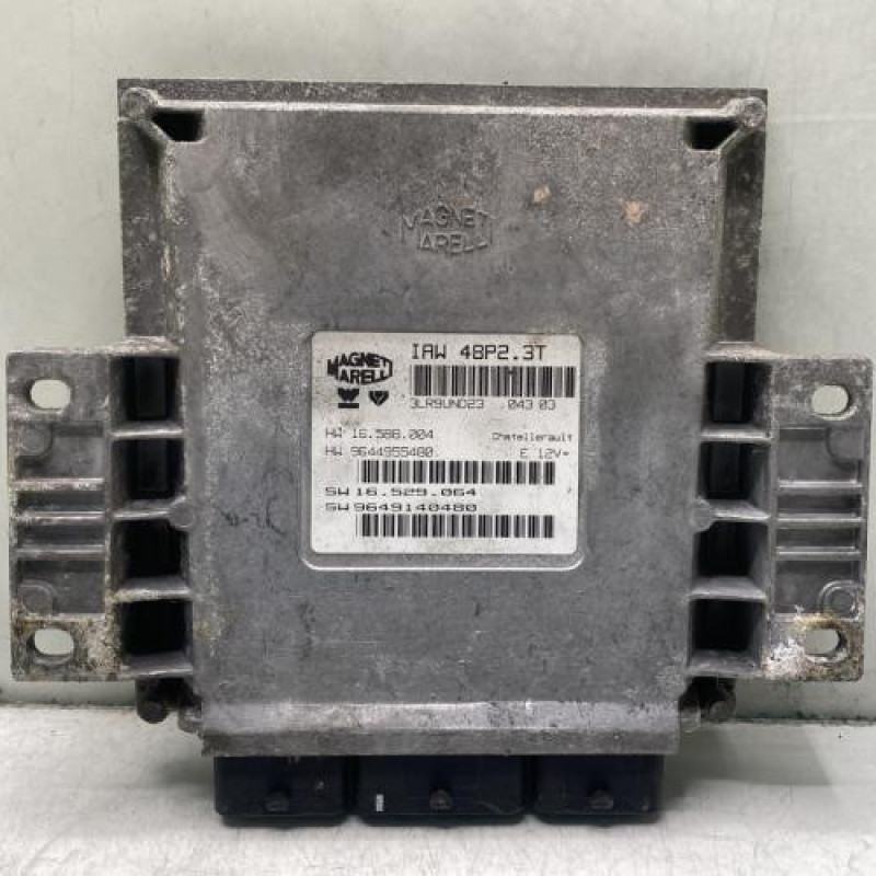 Calculateur moteur PEUGEOT 206 Photo n°1