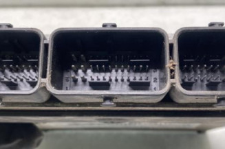Calculateur moteur PEUGEOT 206