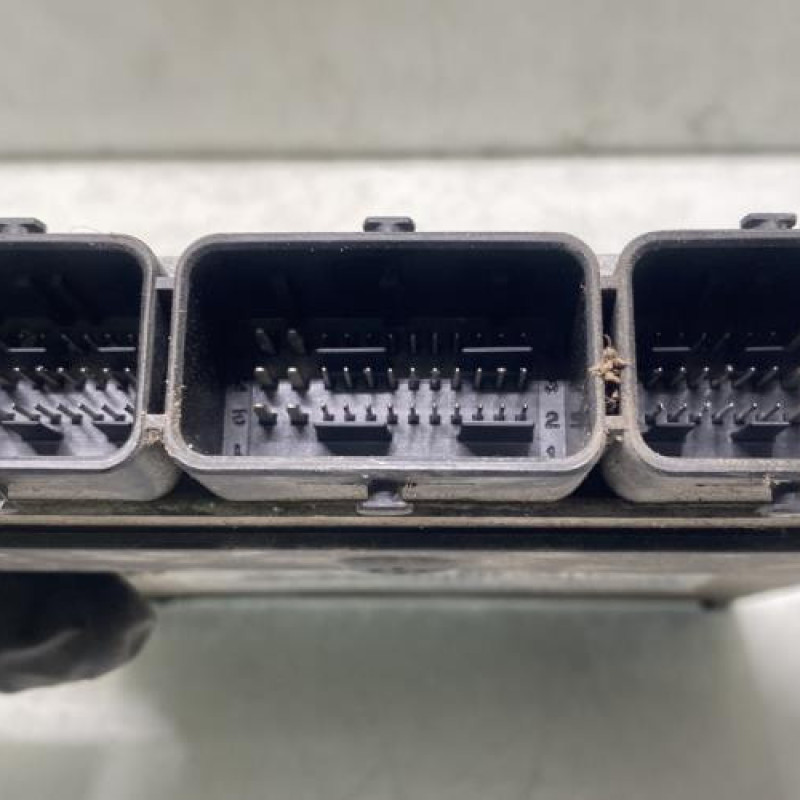 Calculateur moteur PEUGEOT 206 Photo n°3