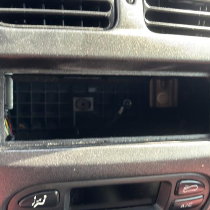 Calculateur moteur PEUGEOT 206 Photo n°17