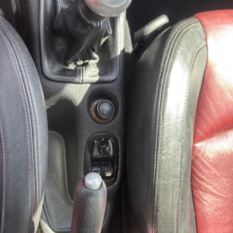 Calculateur moteur PEUGEOT 206 Photo n°18