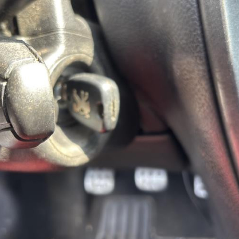 Calculateur moteur PEUGEOT 206 Photo n°19