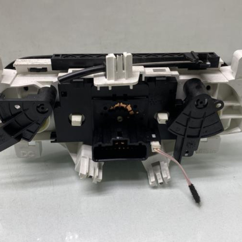 Commande chauffage RENAULT TWINGO 3 Photo n°2