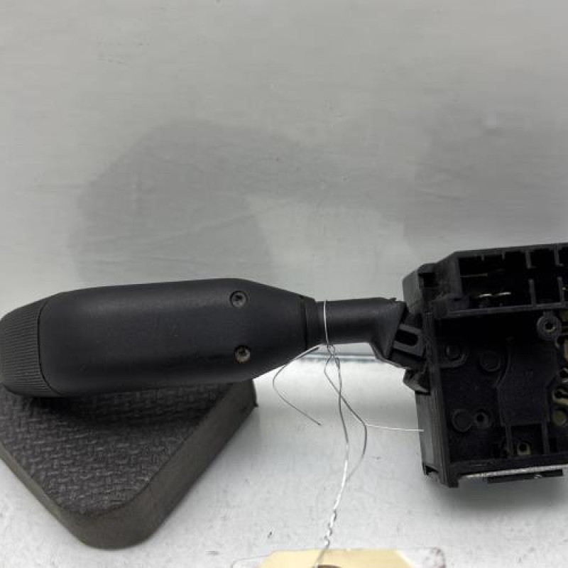 Commodo d'essuie glaces RENAULT CLIO 1 Photo n°4