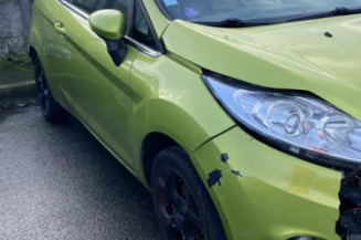 Anti brouillard arriere gauche FORD FIESTA 6