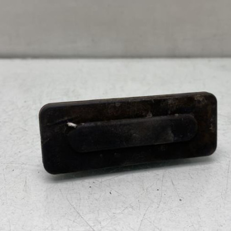 Bouton de coffre PEUGEOT 208 1 Photo n°1