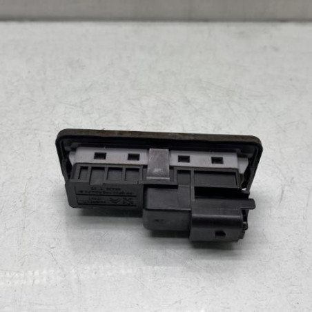 Bouton de coffre PEUGEOT 208 1