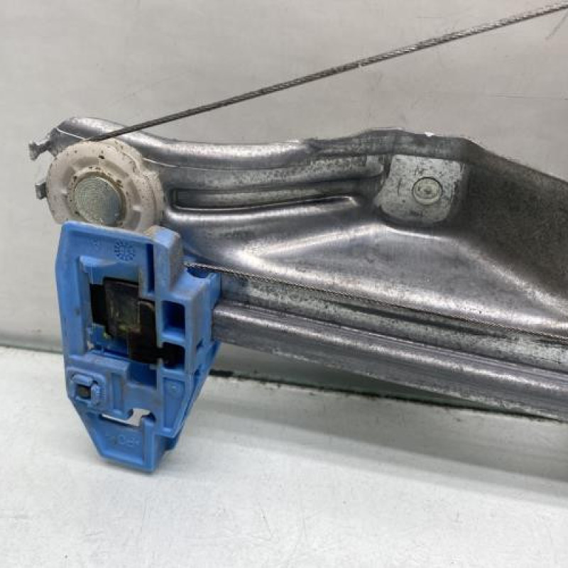 Leve vitre electrique avant droit RENAULT MODUS Photo n°2
