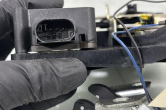 Serrure de porte de coffre droite MERCEDES VITO 639