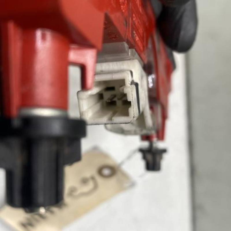 Feu arriere stop central PEUGEOT PARTNER 2 Photo n°3