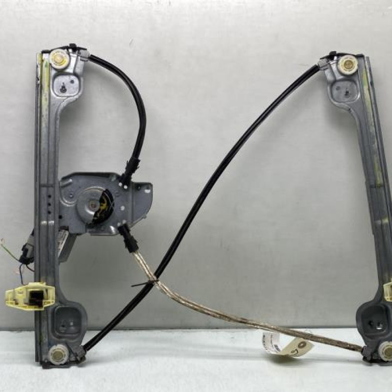 Leve vitre electrique avant droit PEUGEOT 1007 Photo n°1