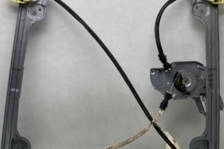 Leve vitre electrique avant gauche PEUGEOT 1007 Photo n°1