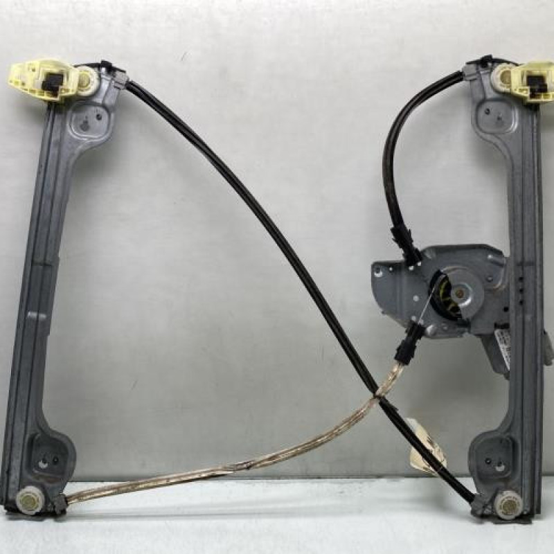 Leve vitre electrique avant gauche PEUGEOT 1007 Photo n°1