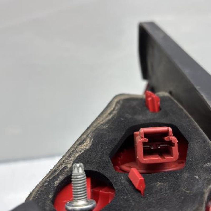 Feu arriere secondaire gauche (feux) PEUGEOT 3008 1 Photo n°4