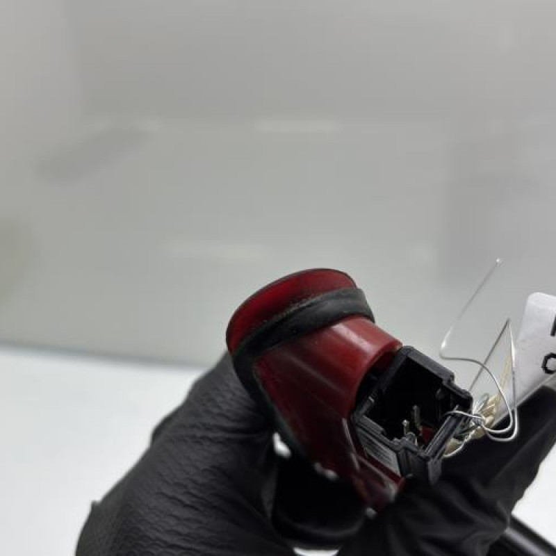 Feu arriere stop central PEUGEOT 3008 1 Photo n°4