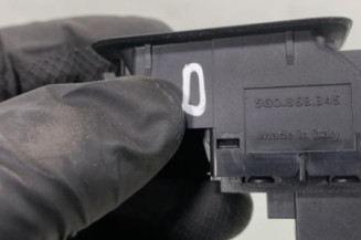 Interrupteur de leve vitre arriere droit VOLKSWAGEN GOLF 7