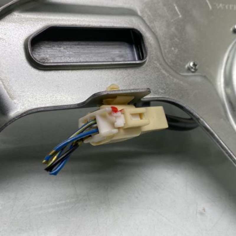 Moteur essuie glace arriere MITSUBISHI GRANDIS Photo n°3