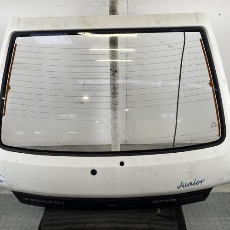 Malle/Hayon arriere PEUGEOT 205 Photo n°1