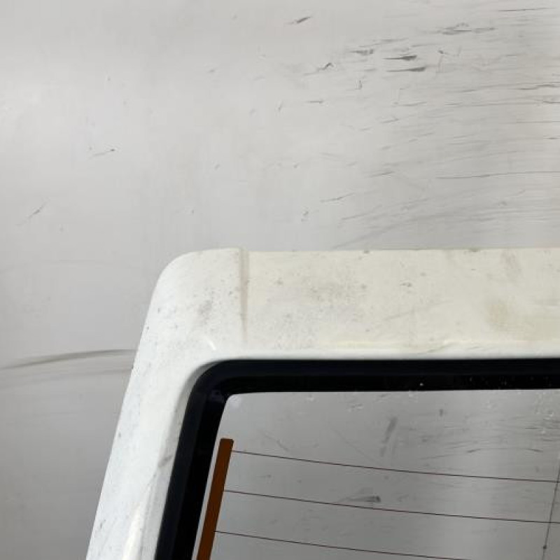 Malle/Hayon arriere PEUGEOT 205 Photo n°2