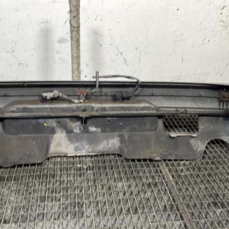 Pare choc arriere PEUGEOT 205 Photo n°5