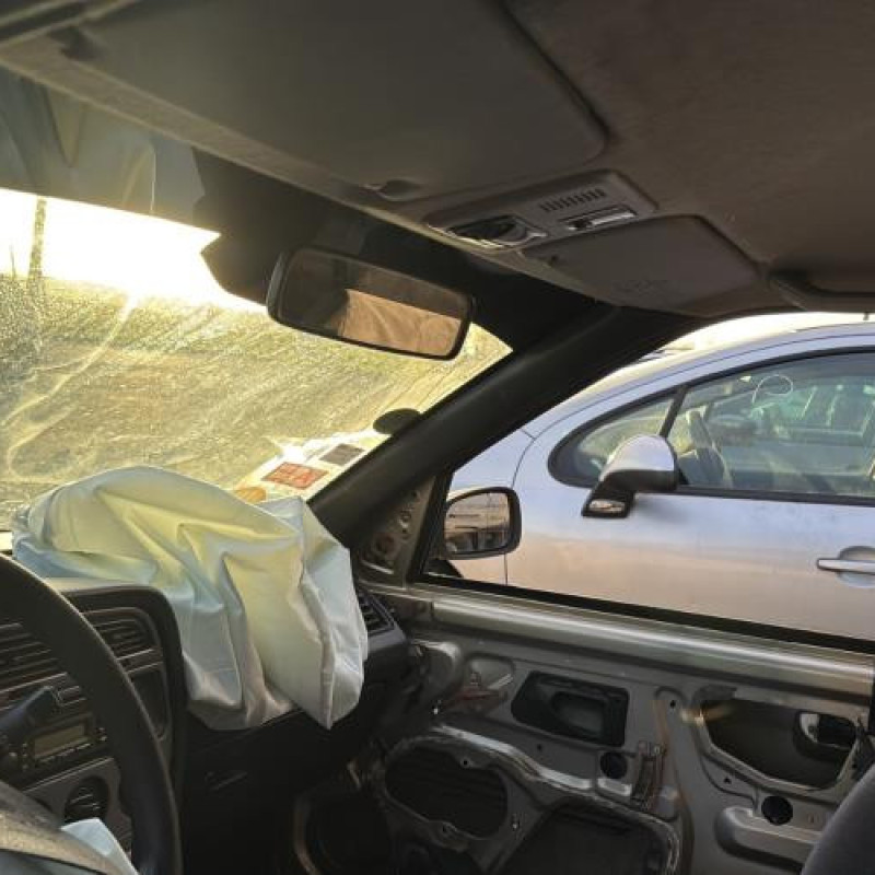 Leve vitre electrique avant gauche PEUGEOT 306 Photo n°17