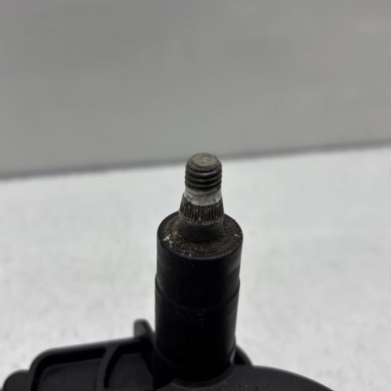 Moteur essuie glace arriere SKODA OCTAVIA 2 Photo n°2