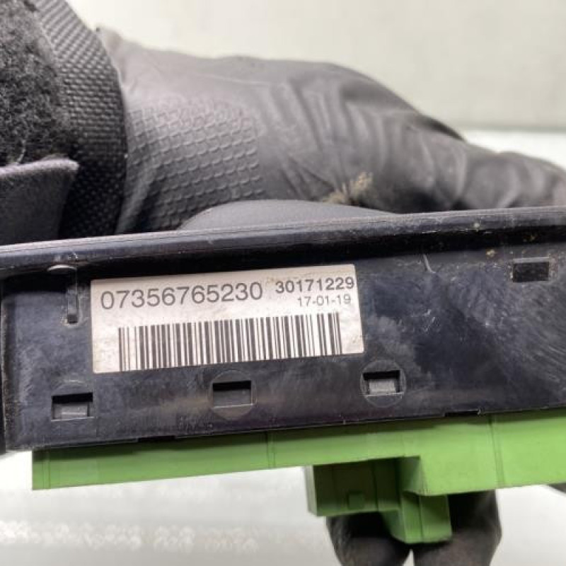 Interrupteur de leve vitre avant gauche CITROEN JUMPER 3 Photo n°4