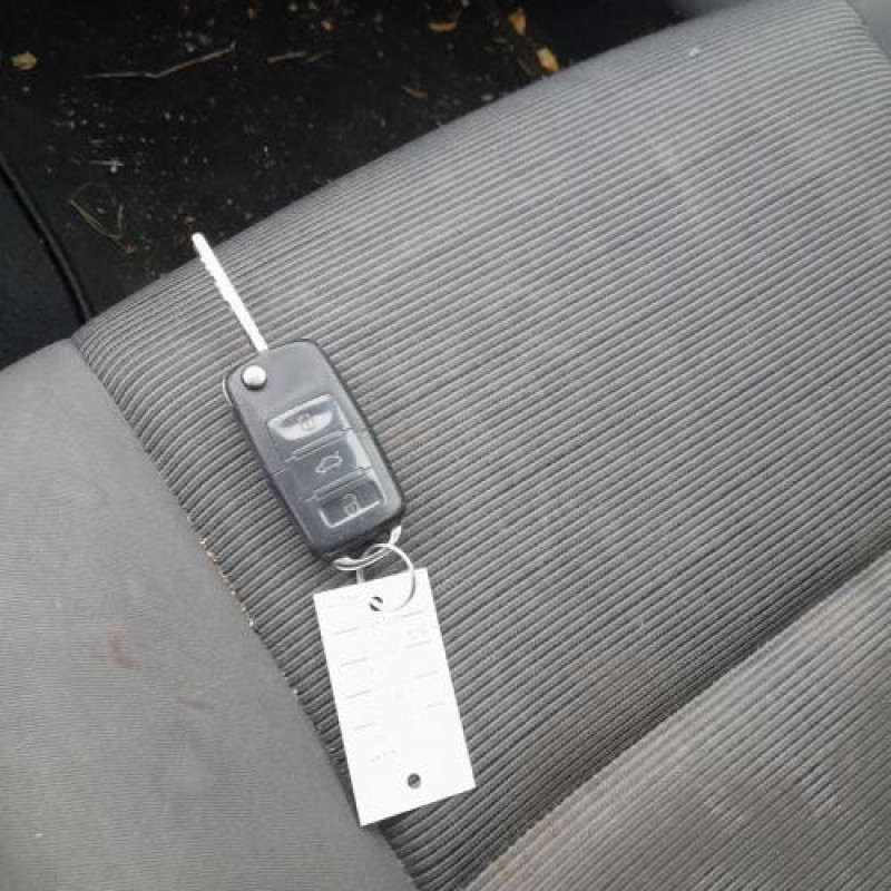 Pare boue avant gauche VOLKSWAGEN GOLF 5 Photo n°15