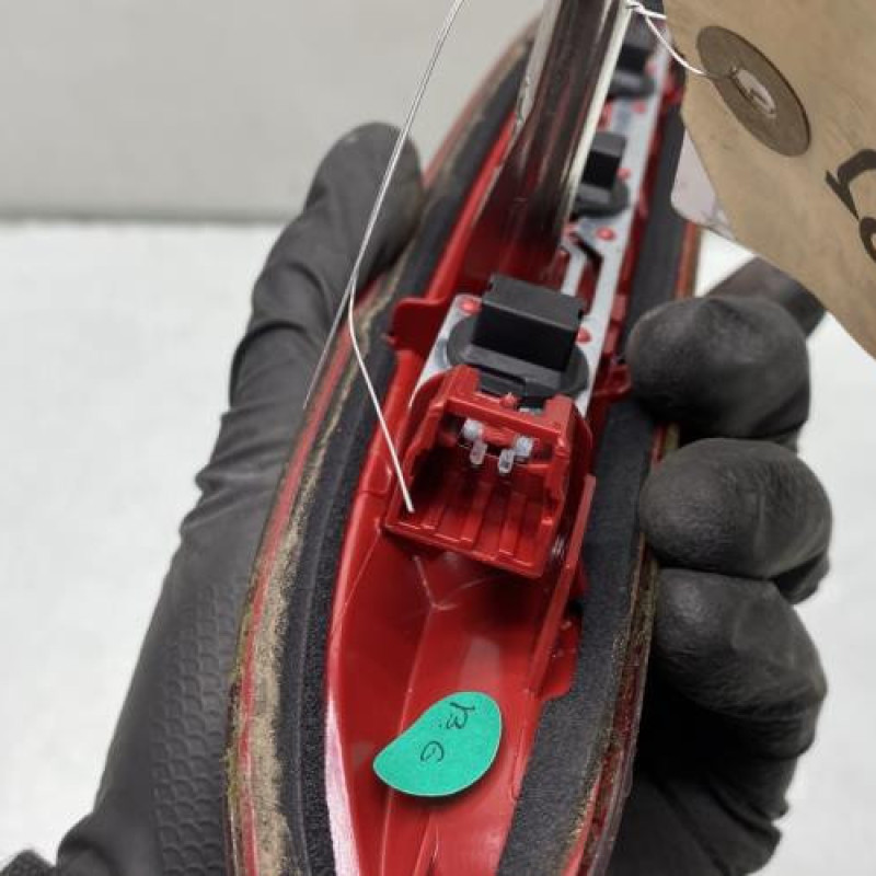 Feu arriere stop central PEUGEOT 208 1 Photo n°3