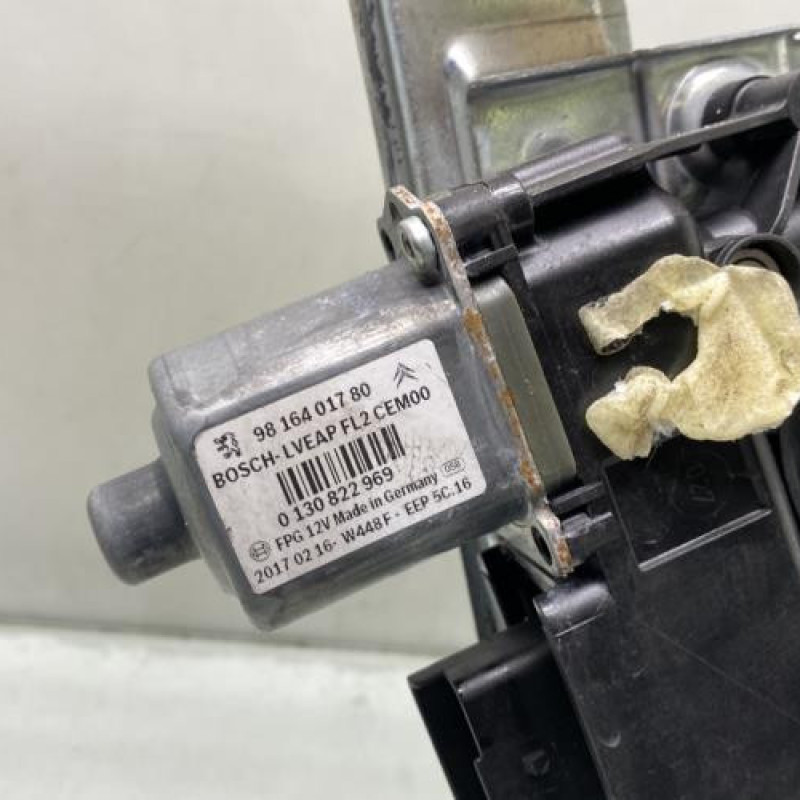 Leve vitre electrique avant gauche PEUGEOT 208 1 Photo n°4