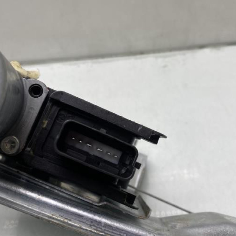 Leve vitre electrique avant gauche PEUGEOT 208 1 Photo n°5