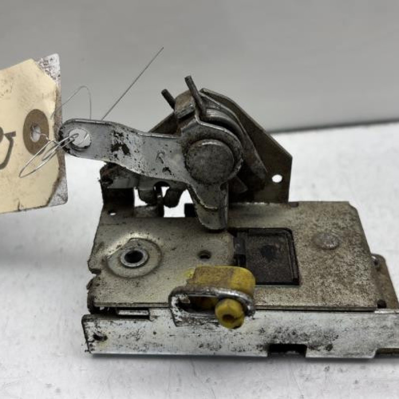 Serrure de porte de coffre droite IVECO DAILY 3 Photo n°1