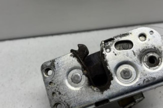 Serrure de porte de coffre droite IVECO DAILY 3