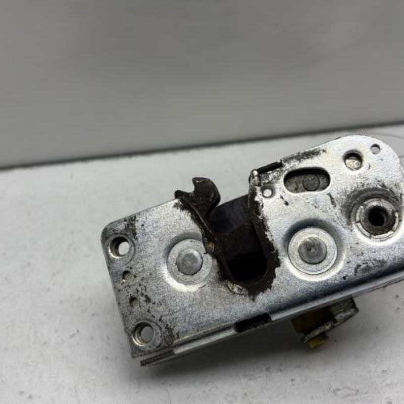 Serrure de porte de coffre droite IVECO DAILY 3 Photo n°5