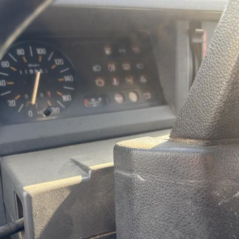 Serrure de porte de coffre gauche RENAULT EXPRESS Photo n°17