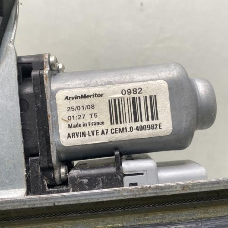 Leve vitre electrique avant gauche CITROEN JUMPY 2 Photo n°9