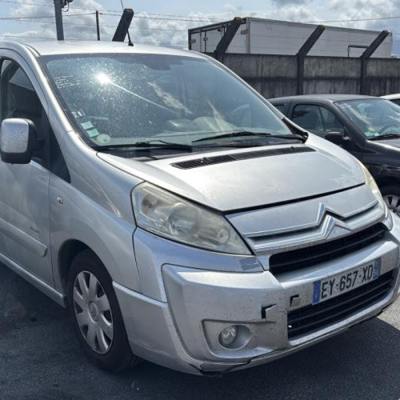 Pare boue avant gauche CITROEN JUMPY 2 Photo n°9