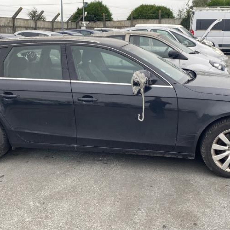Custode arriere droit AUDI A4 3 Photo n°12